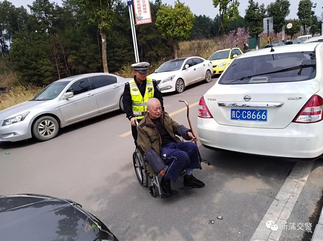 【志愿服务】倡导文明交通理念 巩固文明城市