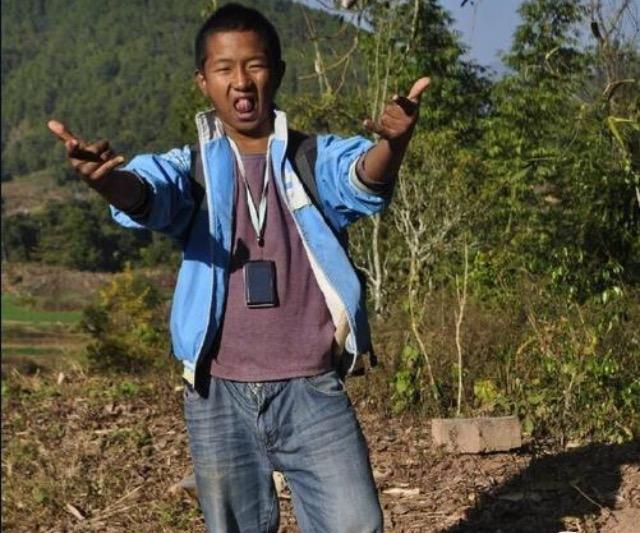 《变形计》中颜值最高的孩子直指节目造假。竟