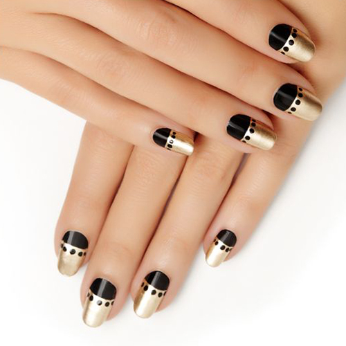 经典的黑金配色是人人都可以尝试的百搭款！黑色横向波点的采纳给整体带来了丝丝活泼感，看起来更加生动啦～