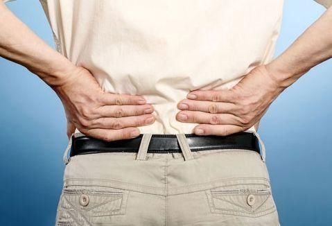 了,腰疼得厉害,用一把臭椿树叶熏洗,十天彻底治愈