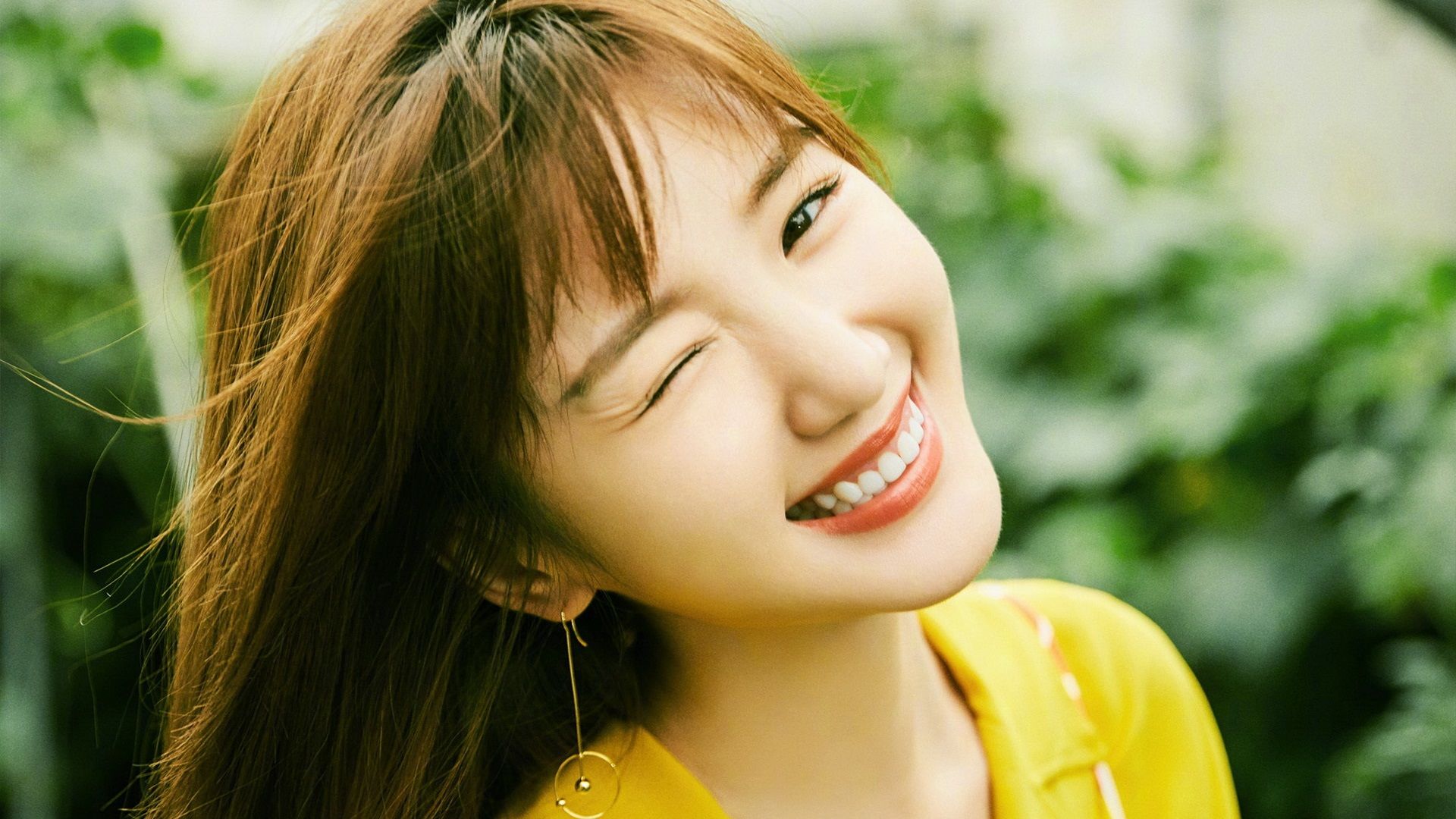 毛晓彤宽屏壁纸 尺寸1920x1080,有喜欢她的吗