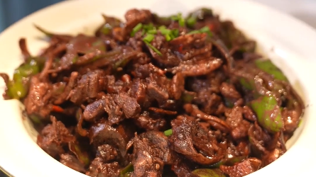 鲜鸭血烩鸭肉，这样的永州美食你敢吃吗？