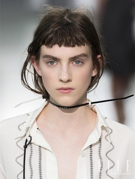 "狗啃式刘海"时髦全世界