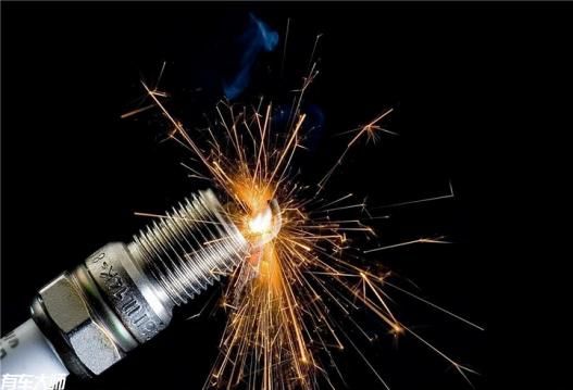 什么时候该换火花塞?看完心里终于有数了!