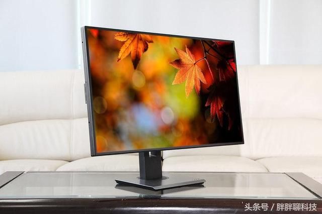 用31.5寸4K分辨率HDR显示器看片办公是一种