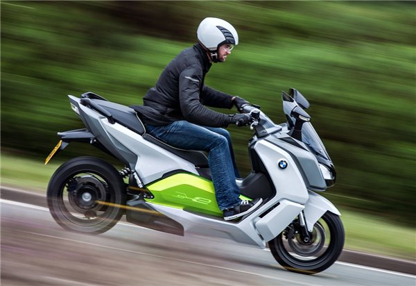 宝马电动摩托车C Evolution进军美国:续航159K