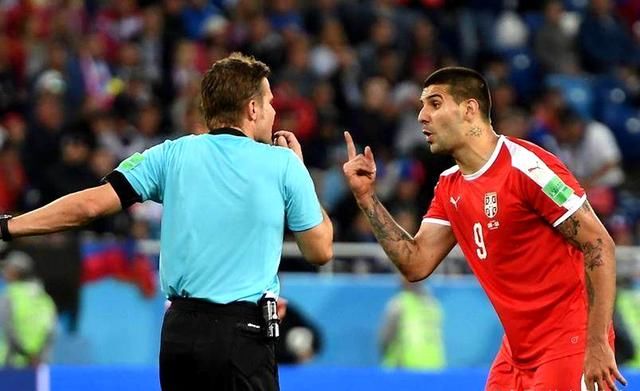 裁判拒看VAR不判点球,致世界杯这队含冤出局