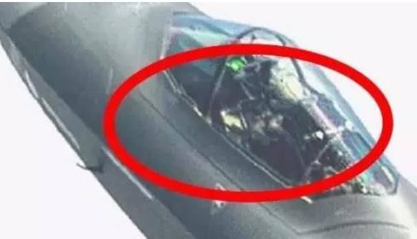 歼20首度公开仪表图,暴露重大缺陷,航电落后美