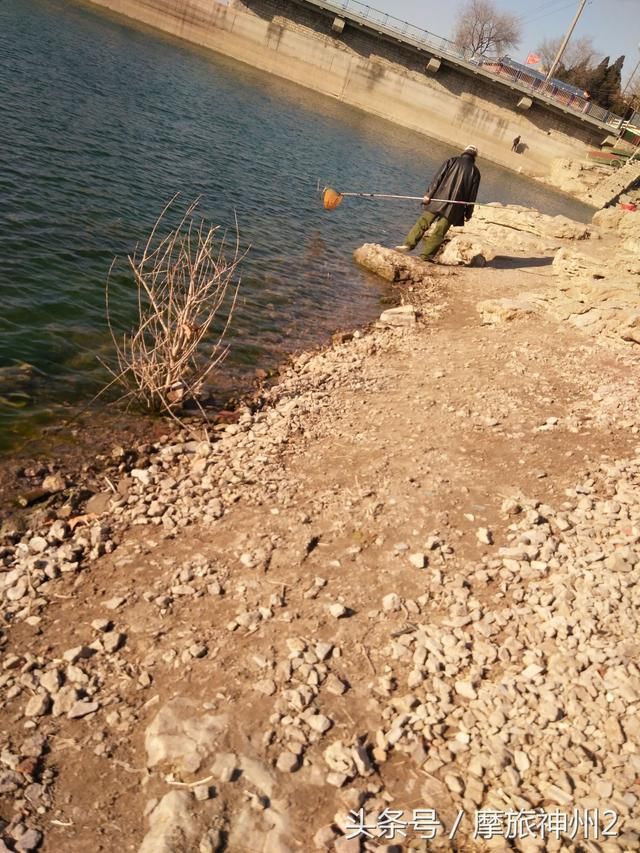 摩托旅游徒步者:游浆水泉水库,钓鱼,捞泥鳅