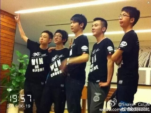 斗鱼化身欠钱TV?韦神,蛇哥开锤斗鱼,揭露平台