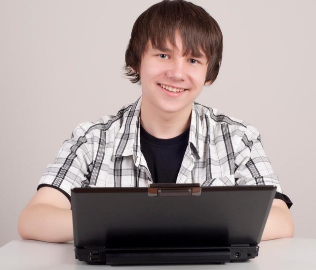 骨科大夫说:腰椎、颈椎病睡觉一定要注意,睡姿