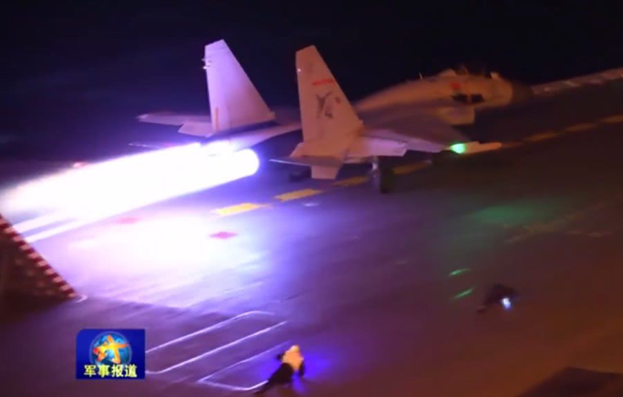 振奋!国产第二代舰载机确定是歼31发展型:歼2