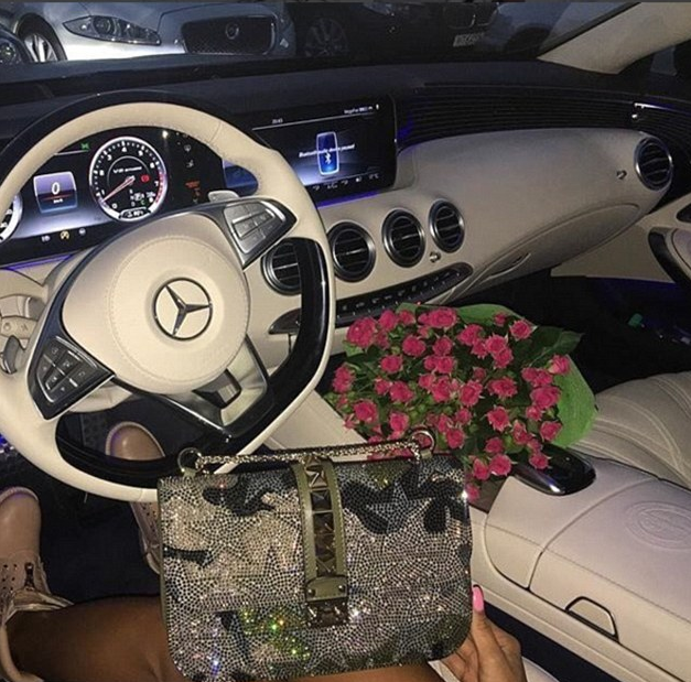 据英国《每日邮报》1月11日报道,富二代们对于在社交网站上炫富从来都