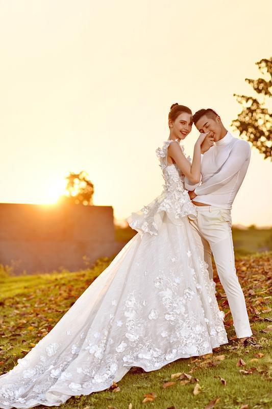 重庆小伙与洋媳妇拍高颜值婚纱照 系女方先追男方