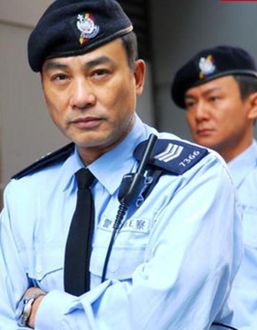 为何向华强敢逼成龙下跪,而不敢得罪任达华