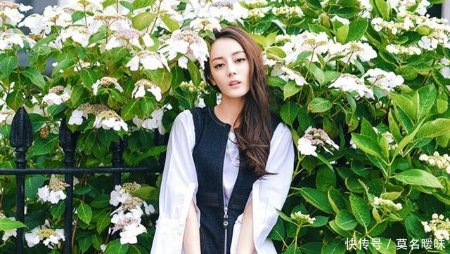 迪丽热巴未修图照曝光!法令纹让她像老了 10 岁