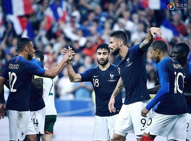 世界杯乌拉圭防守稳固交锋不怵,法国前锋姆巴