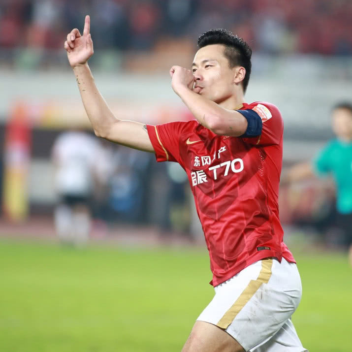 恒大球员的年薪,马丁内斯垫底,郑智外第一