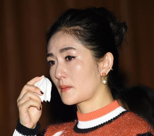 在节目上情绪失控,崩溃大哭的6大明星