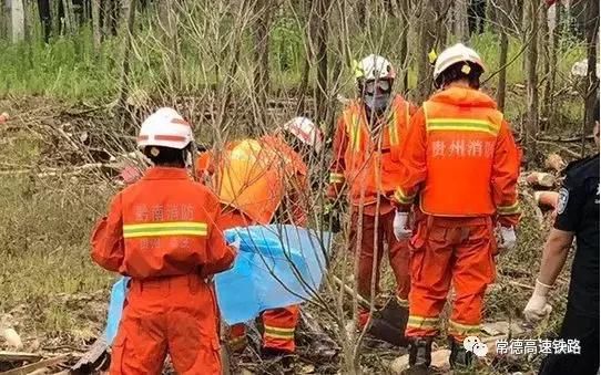 贵南高铁贵州省一在建隧道朝阳隧道透水导致3