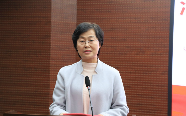 省检察院宣传处处长张萍进行讲话