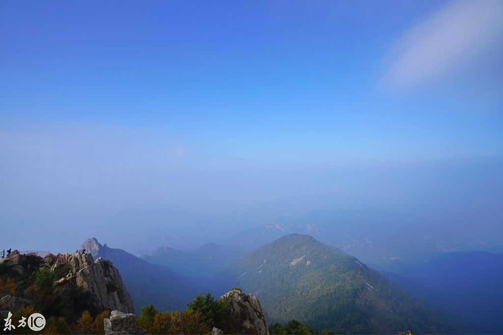 秋意雾灵山-人间仙境