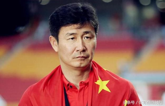 国足迎来黑暗一天,比U23七黄一红还可怕!中国