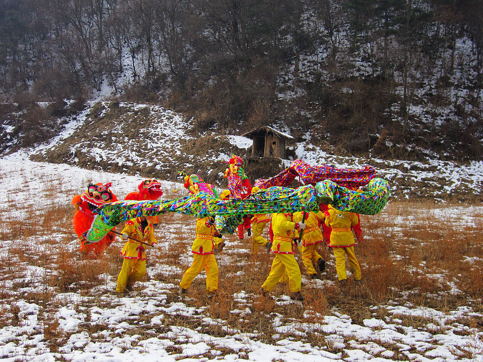 天水乡村锣鼓喧天耍社火(天之水网组图)