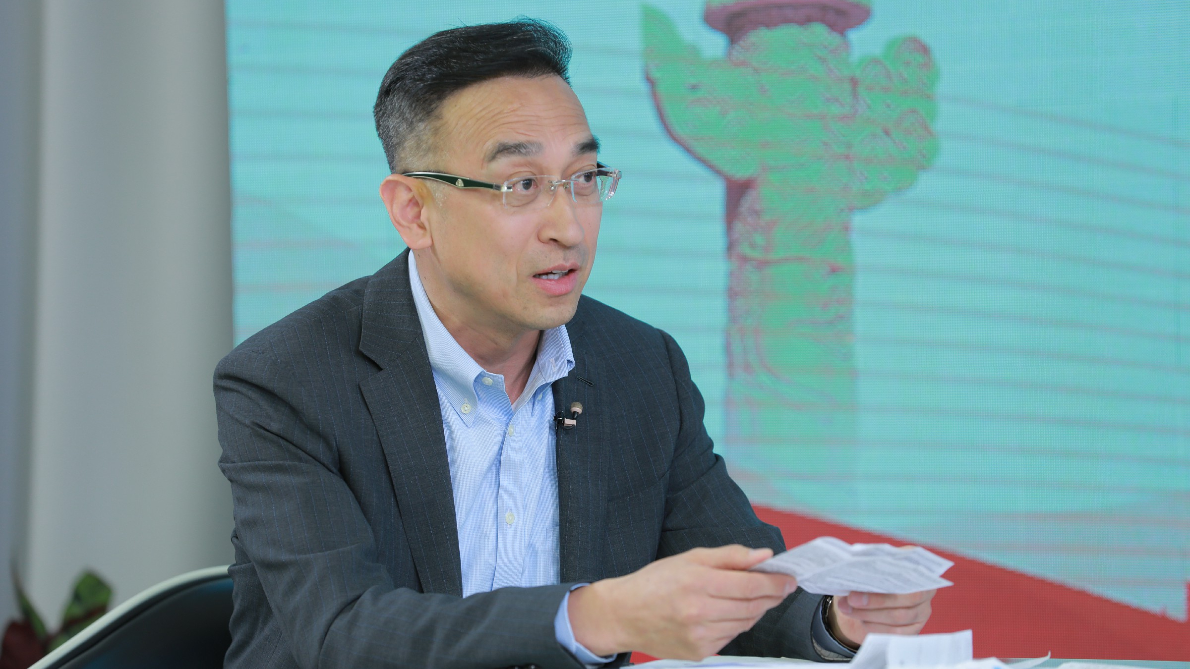 全国政协委员安庭：全面启用“大字版”、“简化版”药品说明书