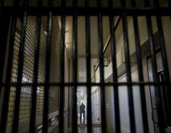 全球最长的刑期,一女子诈骗判刑14万年,获吉尼