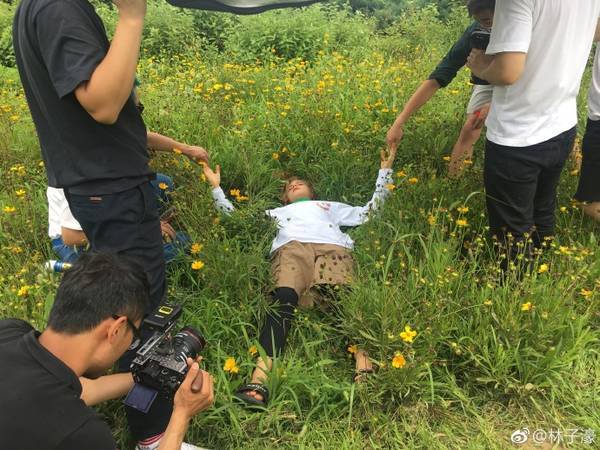 林依轮老婆晒照 不小心曝光了14岁儿子林子轩的外国女友(2)