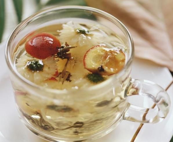 后背长小米粒、脸上长痘痘挤不完,2招可让你肤