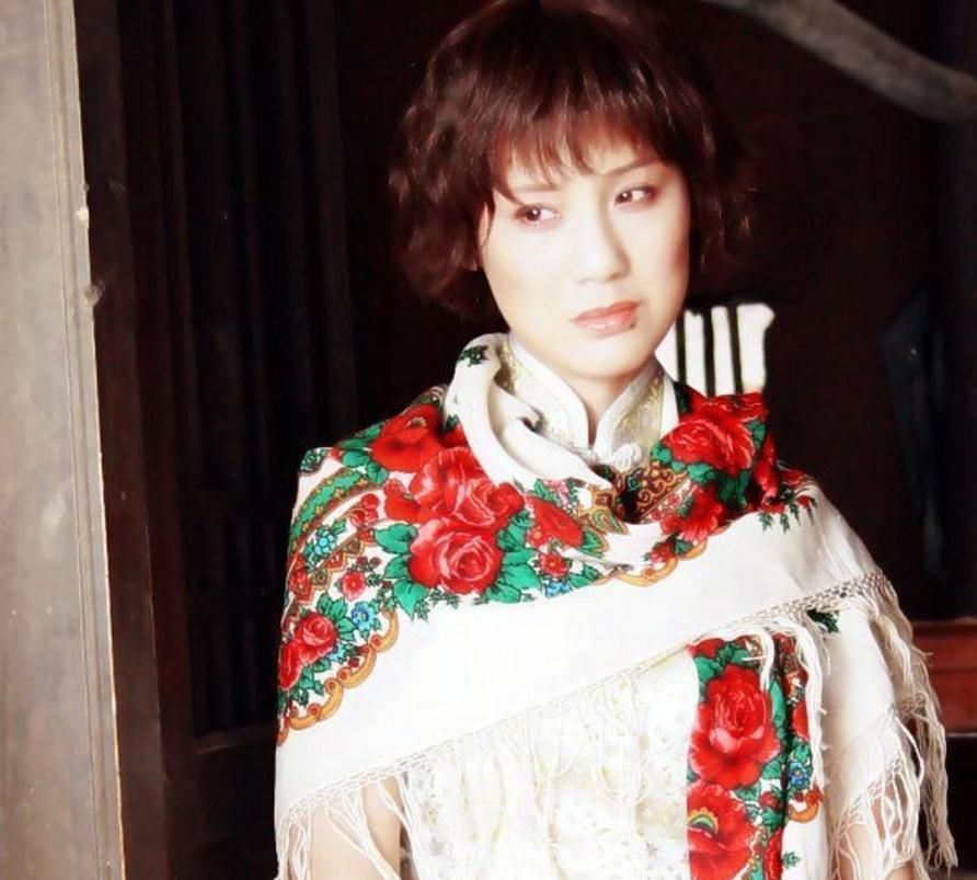 她放弃舞蹈做演员,演杨幂的母亲获好评,如今转