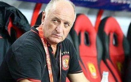 中国足球成功必须需要什么?看看主教练斯科拉