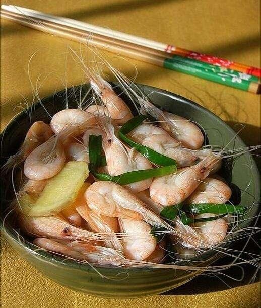 营养丰富的经典传统菜水煮虾