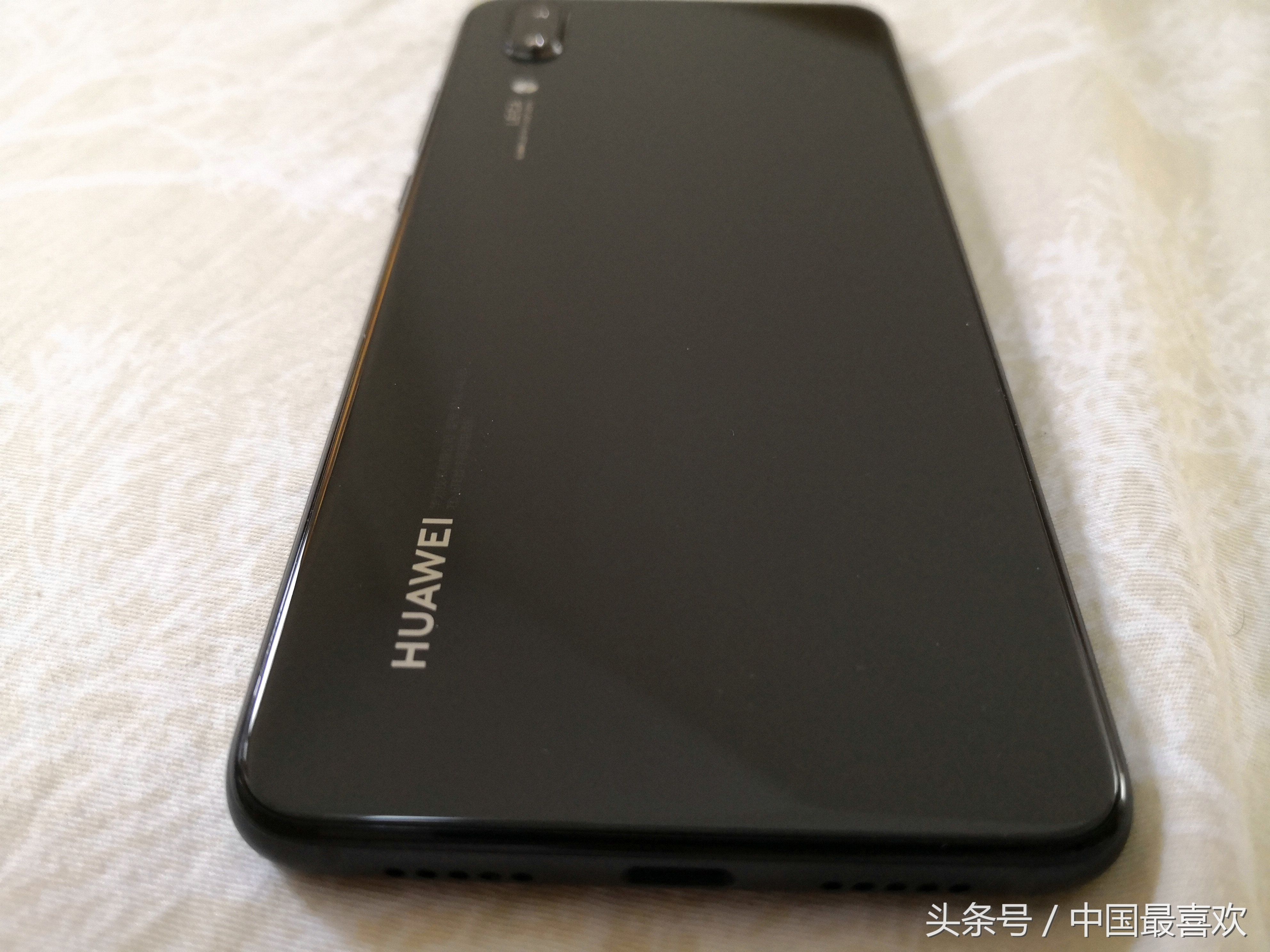华为P20亮黑版真机实拍