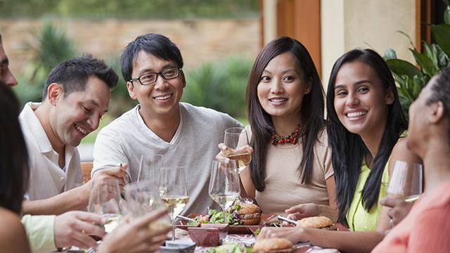 现场畅谈“一带一路”的故事和回忆 现场畅谈“一带一路”的故事和回忆