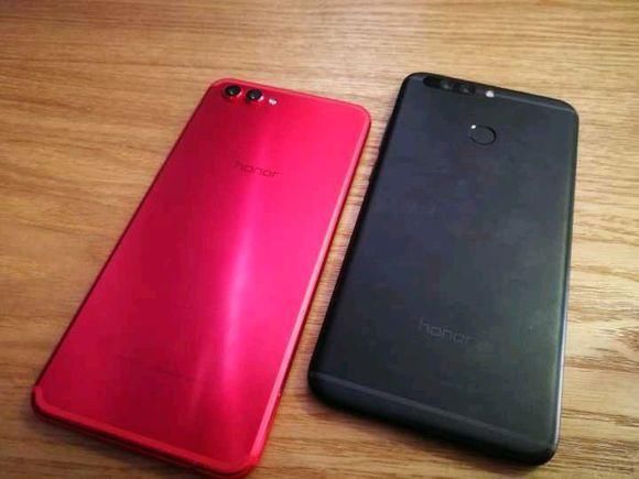 颜值的对比-荣耀V10魅力红VS荣耀V9幻夜黑