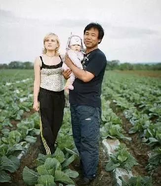 这个国家男女比例失调严重,美女嫁不出去,因此