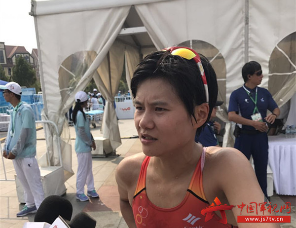 【全运捷报】我军代表团包揽女子铁人三项金银牌