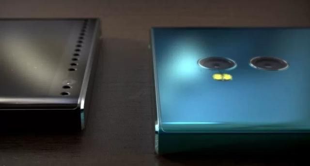 Sony小钢炮XZ2C曝光 新旗舰将配4K OLED 屏