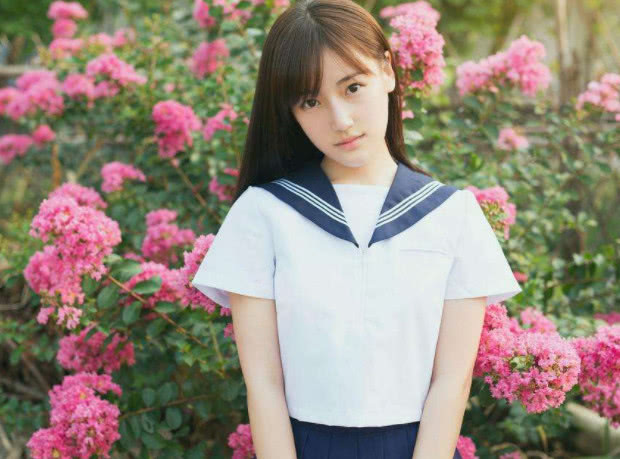 对你心怀不轨的女人,才会故意给你这些暗示