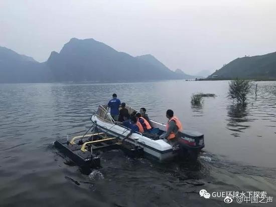河北迁西县委:失踪潜水员位于水下63米 正在打捞