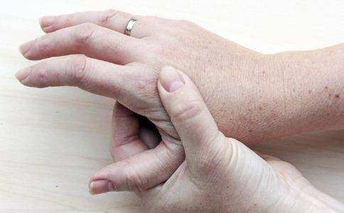 皮肤上出现这些标记,暗示你血脂高了,快查查,不