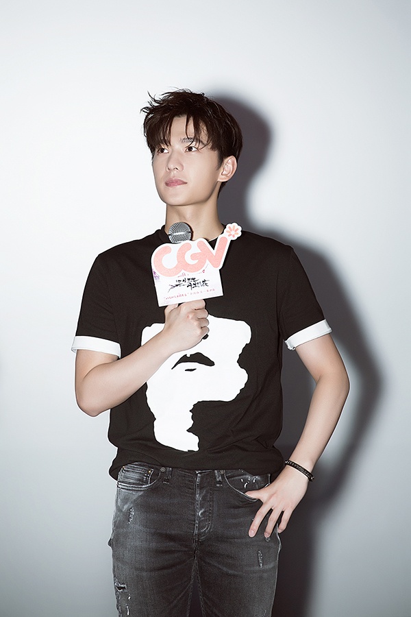 杨洋带《三生》"回"长沙 正能量感染粉丝变更好