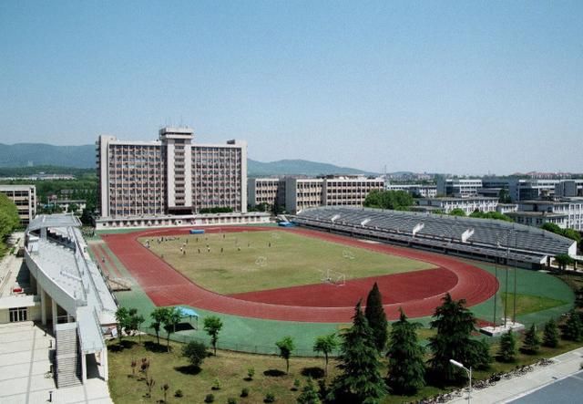 国内退学率最高的3所大学,每年退学人数上百,