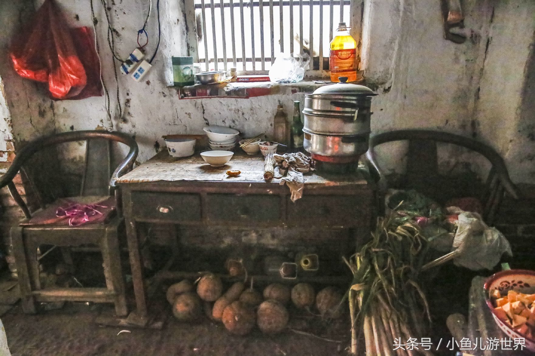 82岁农村老人的生活值得我们学习,老人,老房,土灶是难舍的情怀