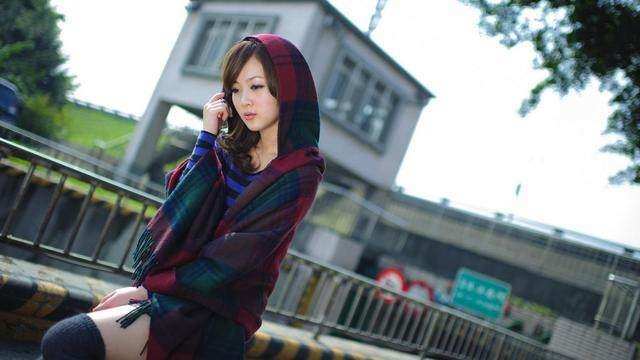 38岁母亲陪18岁女儿相亲,心机男没看上女儿,却