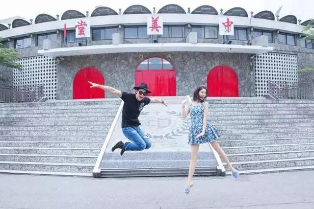 金晨汪东城要化身情侣楷模?这照片拍的,让人吃