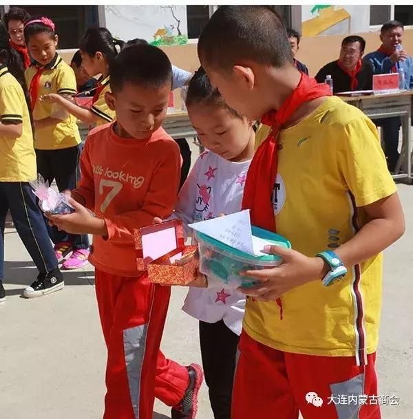 大连内蒙古商会同爱心音乐教室工程走进内蒙古